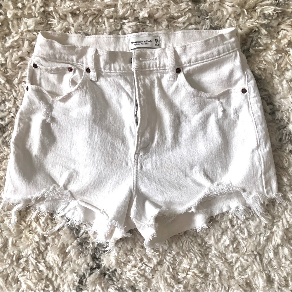Abercrombie Curve Love High Rise Mom Shorts size 28 White